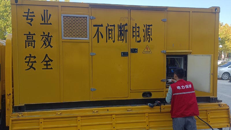 旬阳柴油发电机组和UPS电源配合使用时，如何避免切换过程中的电力中断？